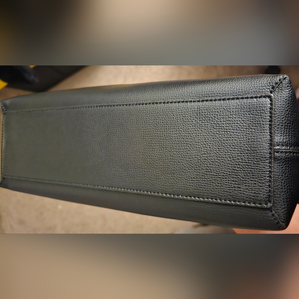 Burberry medium tote - Picture 11 of 16